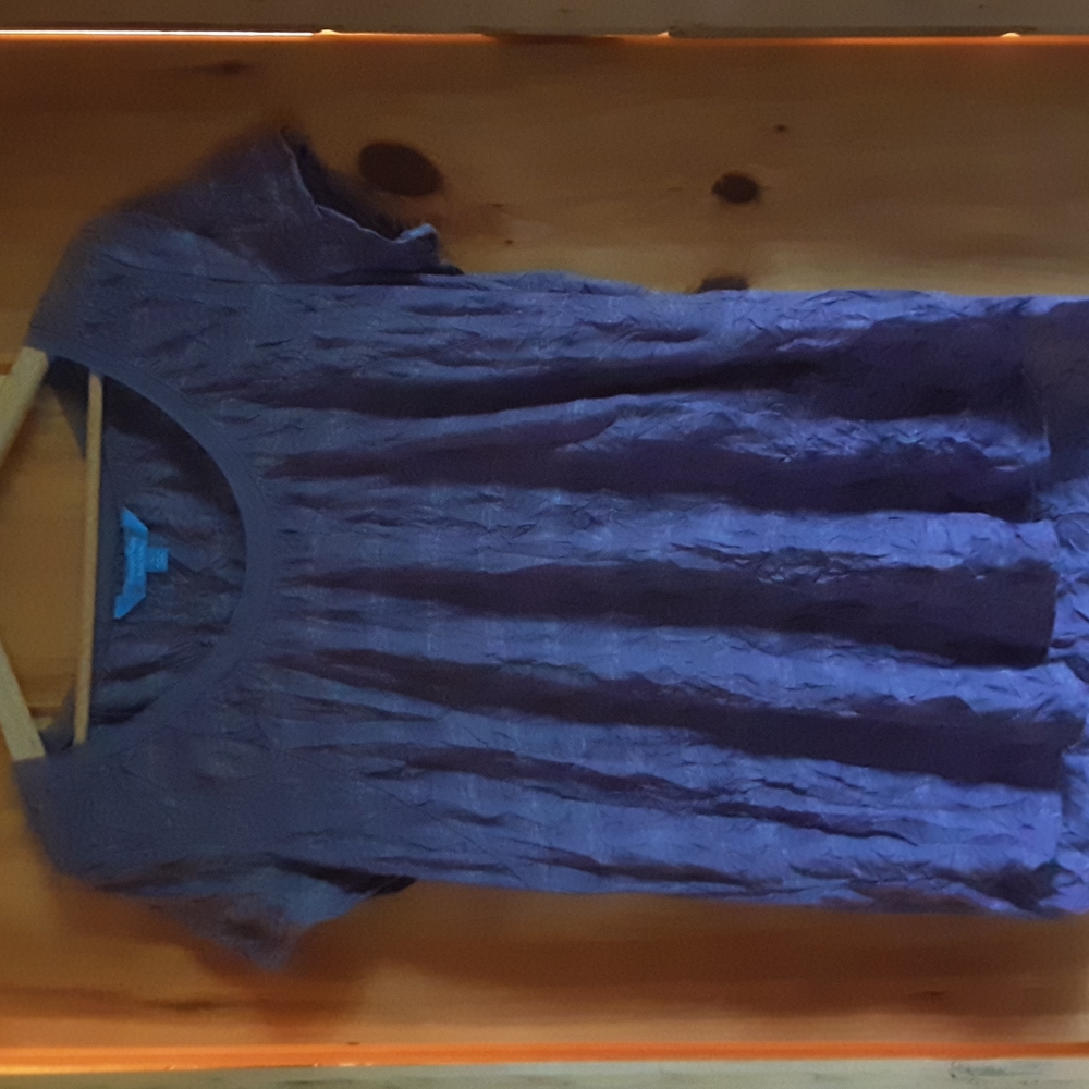 Vera Wang short sleeve blouse
